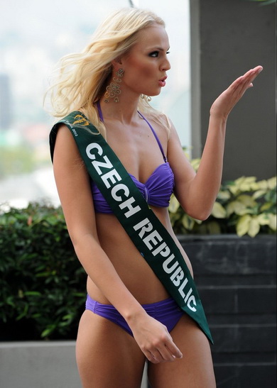 hoa[-]hau[-]trai[-]dat